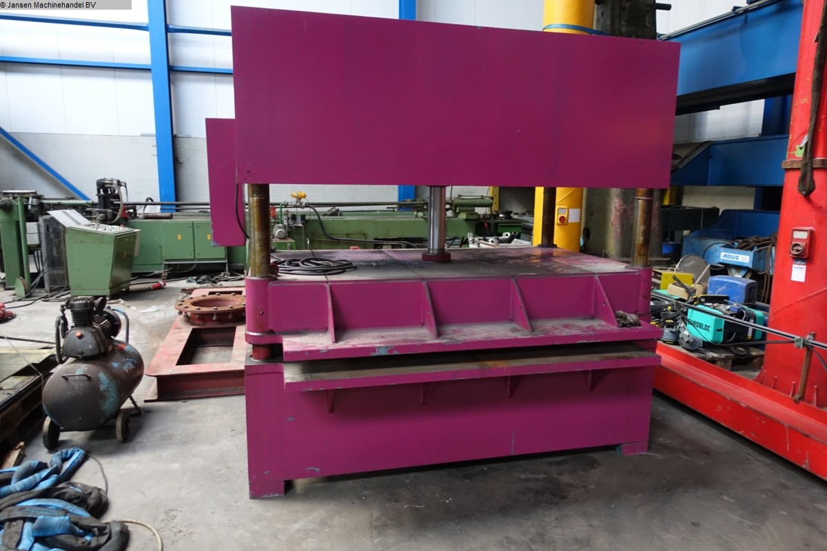 gebrauchte Pressen 4-Säulenpresse - Hydraulisch Stenhoj 50.635 gebrauchte Pressen 4-Säulenpresse - Hydraulisch Stenhoj 50.635